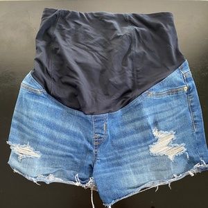 Maternity shorts